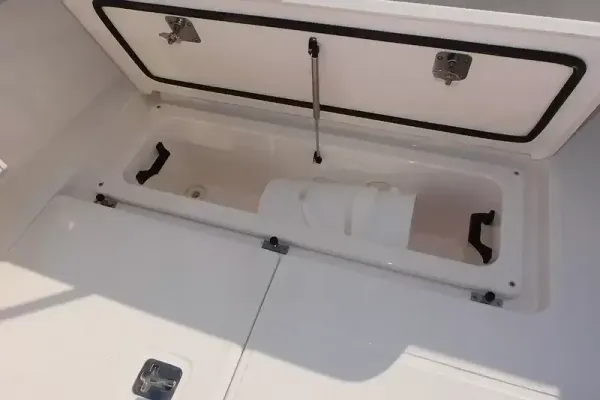 2013 Tiara Yachts 3600 OPEN detail image 41