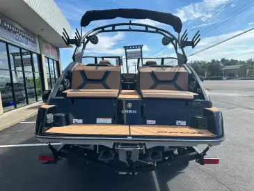 2027 Yamaha 222XE-4