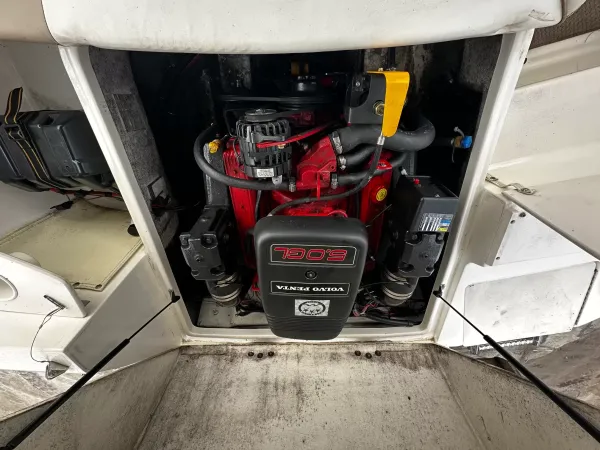 2003 Glastron DX 215-8