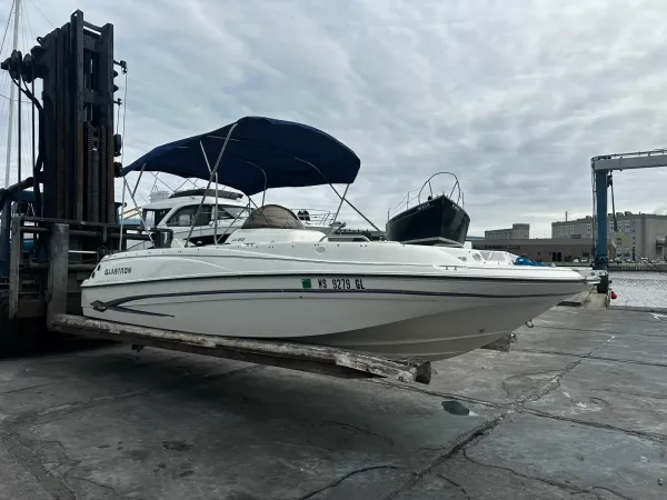 2003 Glastron DX 215-1