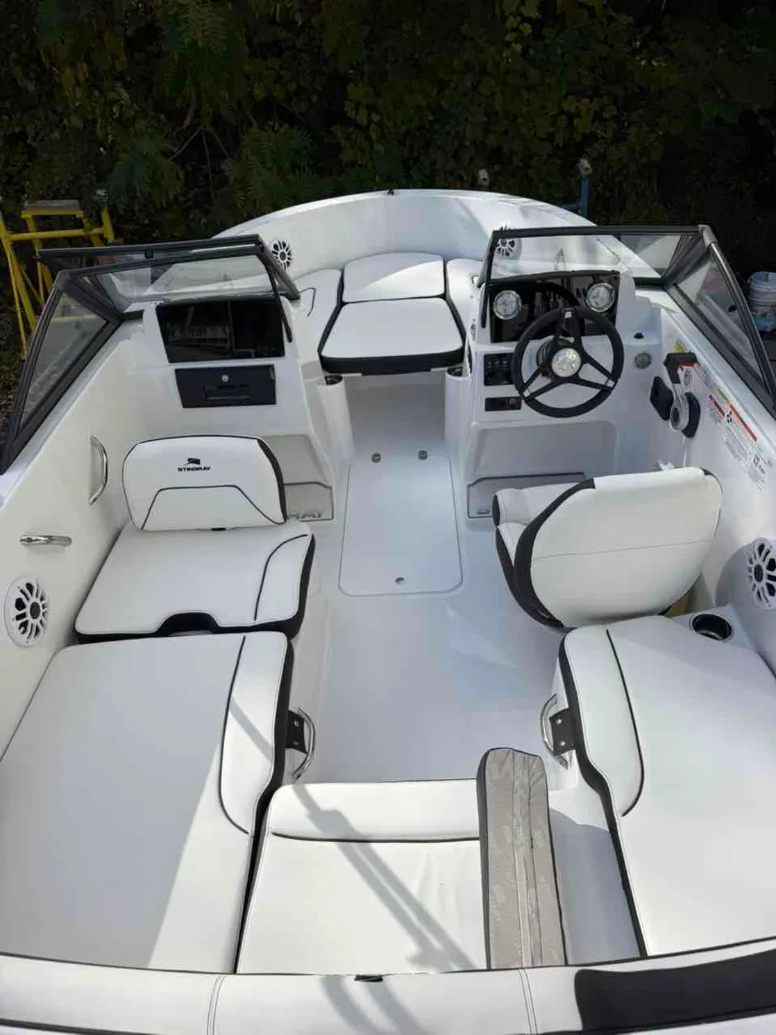 dummy-boat-img
