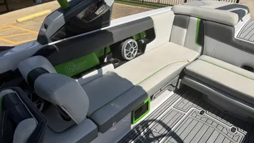 2015 Nautique G25-12