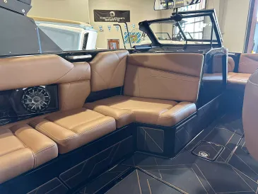 2027 Supreme S220 -7