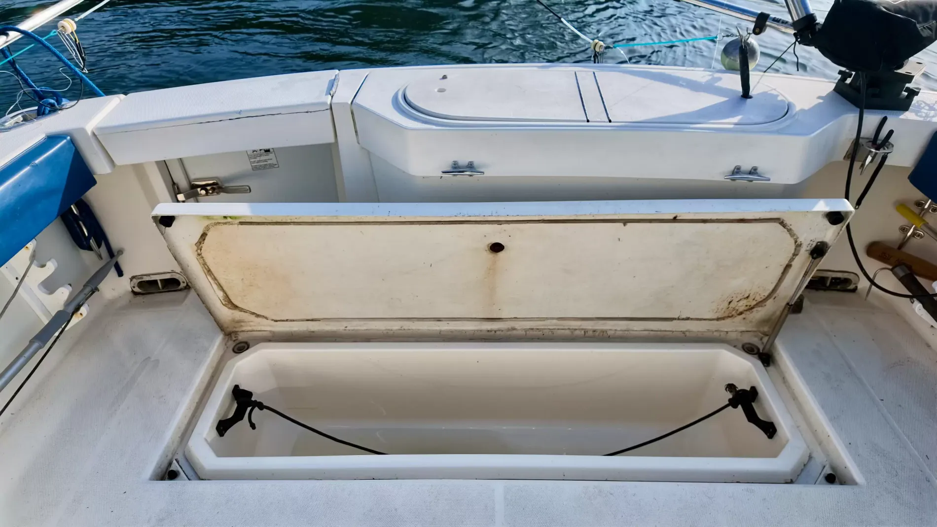 Pre-Owned 2006 Rampage 30 Express for Sale | Vancouver, BC | M&P Yacht Centre | 6abad9e269db4f4f2e0636d6