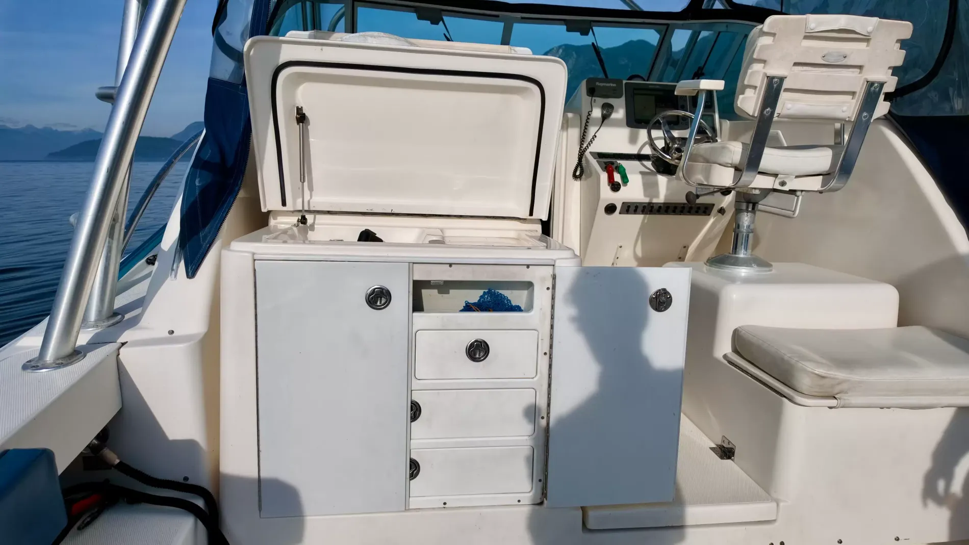 Pre-Owned 2006 Rampage 30 Express for Sale | Vancouver, BC | M&P Yacht Centre | 6abad9e269db4f4f2e0636d6