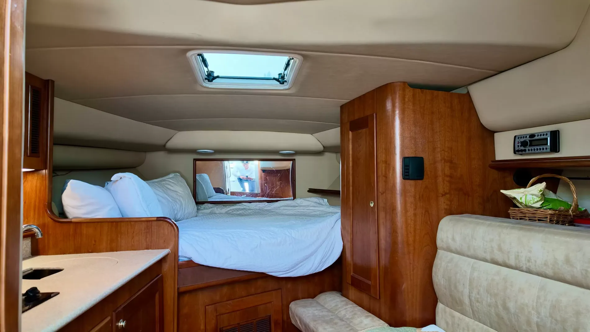 Pre-Owned 2006 Rampage 30 Express for Sale | Vancouver, BC | M&P Yacht Centre | 6abad9e269db4f4f2e0636d6