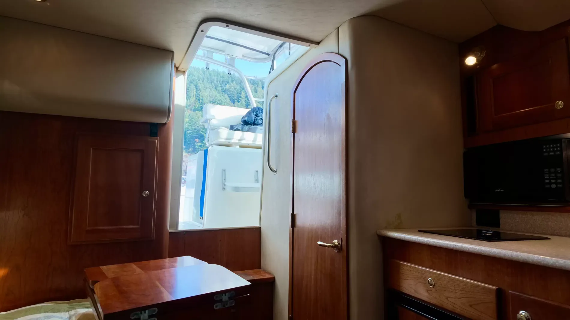 Pre-Owned 2006 Rampage 30 Express for Sale | Vancouver, BC | M&P Yacht Centre | 6abad9e269db4f4f2e0636d6