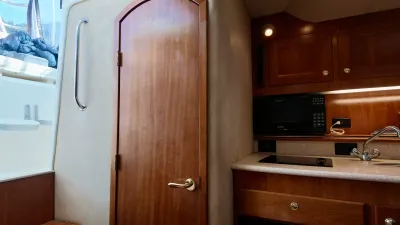 Pre-Owned 2006 Rampage 30 Express for Sale | Vancouver, BC | M&P Yacht Centre | 6abad9e269db4f4f2e0636d6