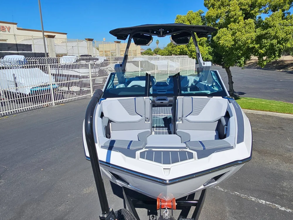 2027 Mastercraft X23