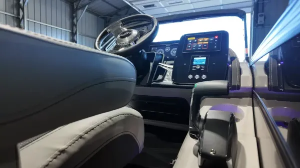 2027 Barletta Lusso 23UC-49