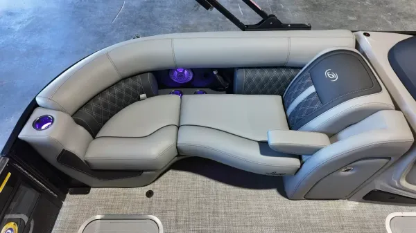 2027 Barletta Lusso 23UC-32