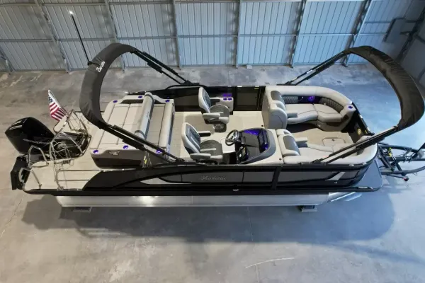 2027 Barletta Lusso 23UC-3