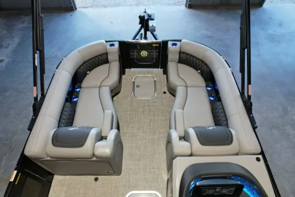 2027 Barletta Lusso 23UC-31