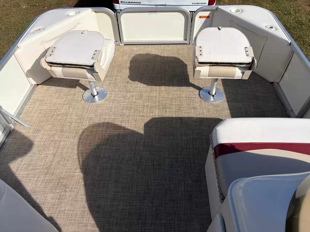 boat-carouselImage-image