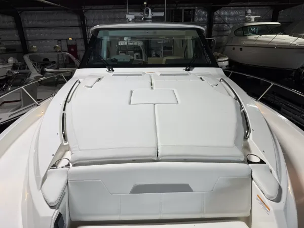 Pursuit OS 445 Offshore 2026-41