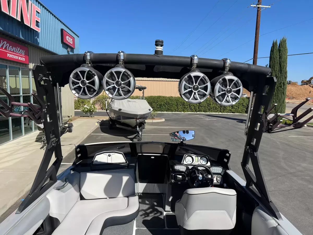 2017 Axis T22-15