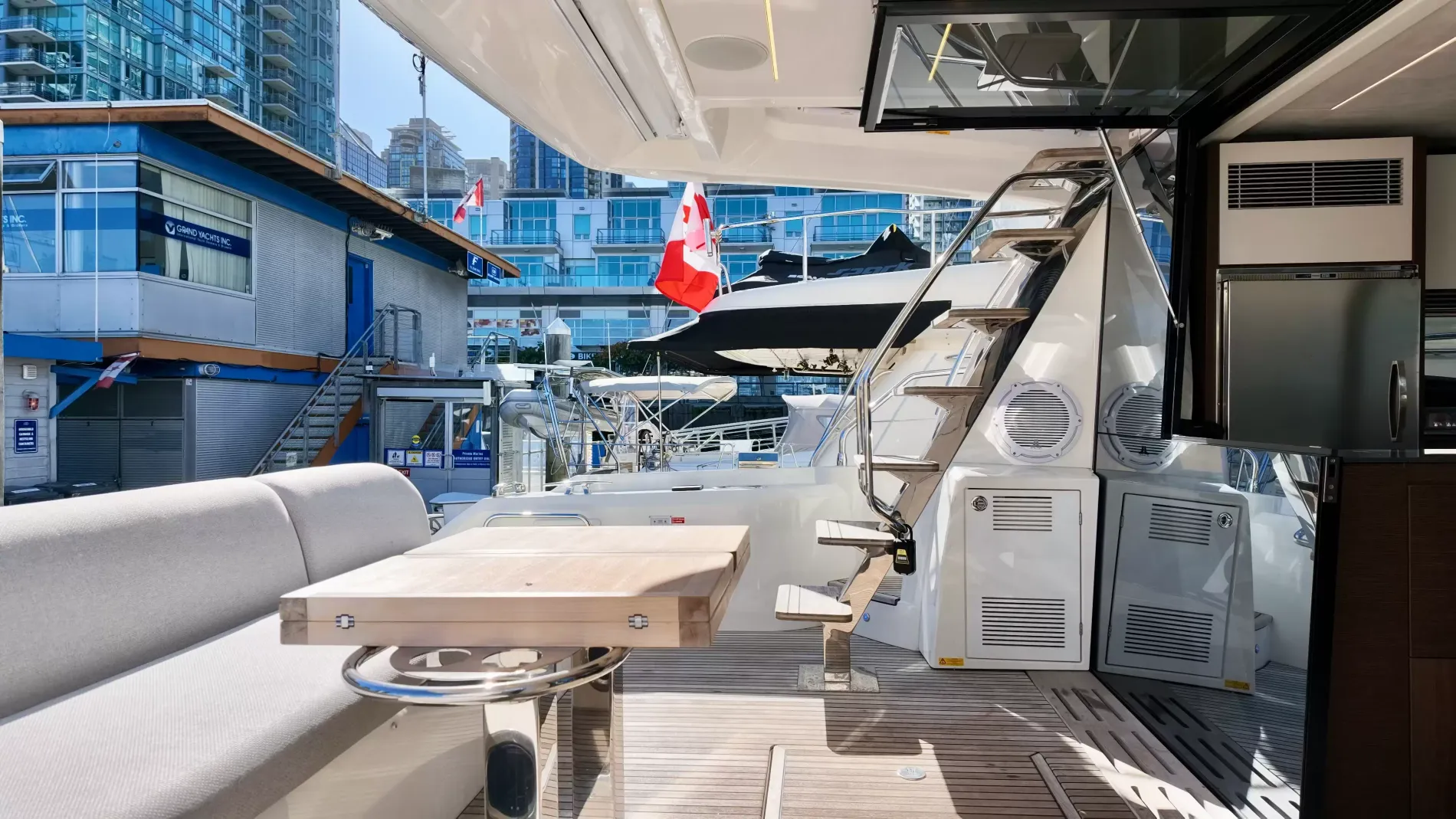 Pre-Owned 2022 Prestige 590 Fly for Sale | Vancouver, BC | M&P Yacht Centre | 697bac93f6038689a0043c9e