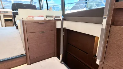 Pre-Owned 2022 Prestige 590 Fly for Sale | Vancouver, BC | M&P Yacht Centre | 697bac93f6038689a0043c9e
