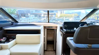Pre-Owned 2022 Prestige 590 Fly for Sale | Vancouver, BC | M&P Yacht Centre | 697bac93f6038689a0043c9e