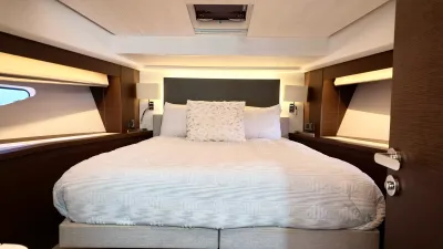 Pre-Owned 2022 Prestige 590 Fly for Sale | Vancouver, BC | M&P Yacht Centre | 697bac93f6038689a0043c9e