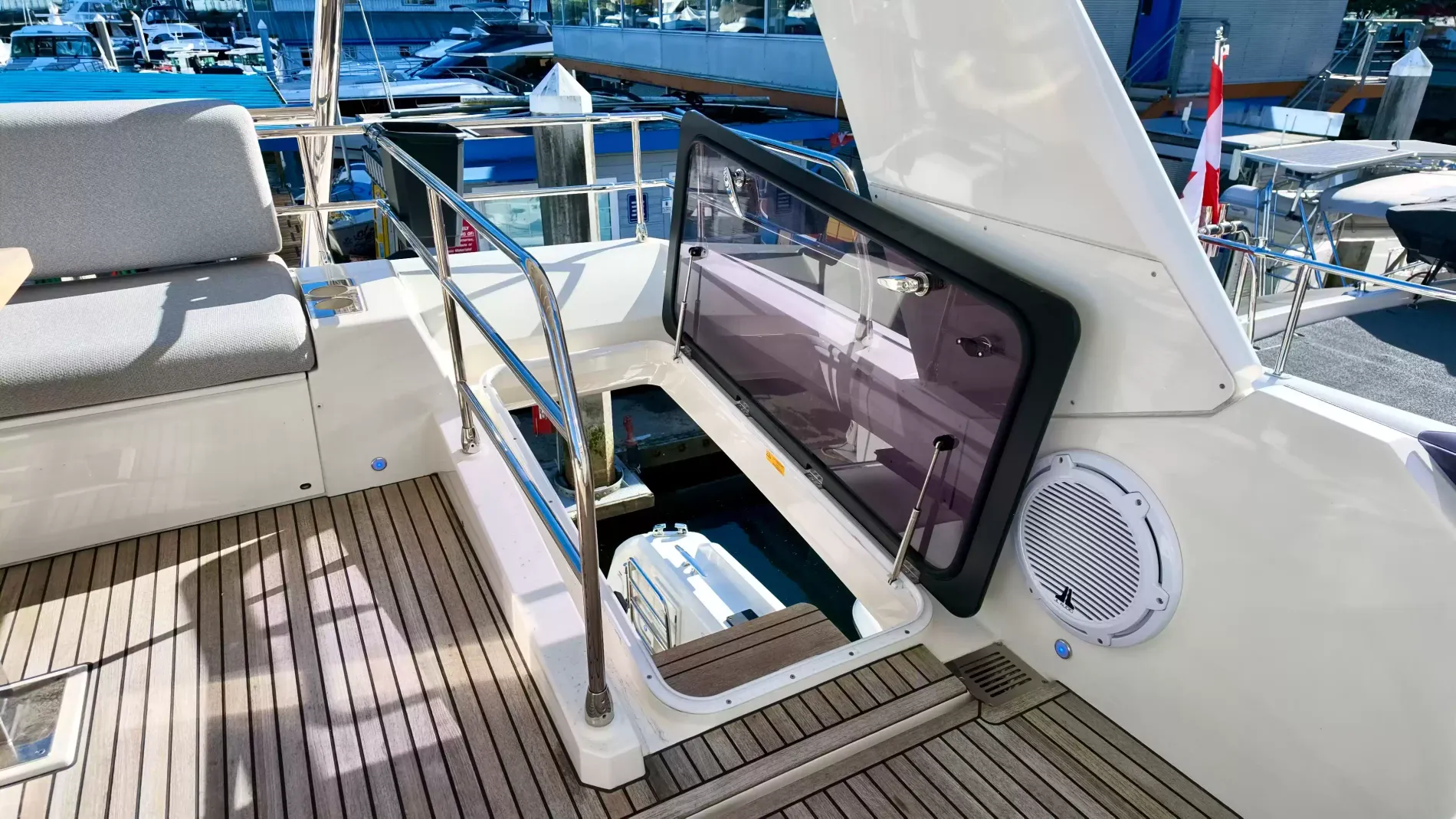 Pre-Owned 2022 Prestige 590 Fly for Sale | Vancouver, BC | M&P Yacht Centre | 697bac93f6038689a0043c9e