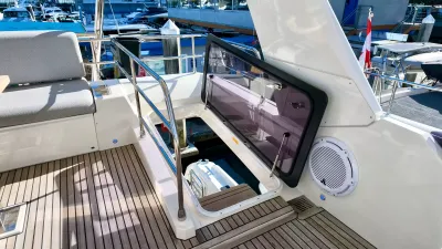 Pre-Owned 2022 Prestige 590 Fly for Sale | Vancouver, BC | M&P Yacht Centre | 697bac93f6038689a0043c9e