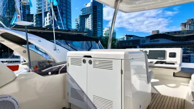 Pre-Owned 2022 Prestige 590 Fly for Sale | Vancouver, BC | M&P Yacht Centre | 697bac93f6038689a0043c9e