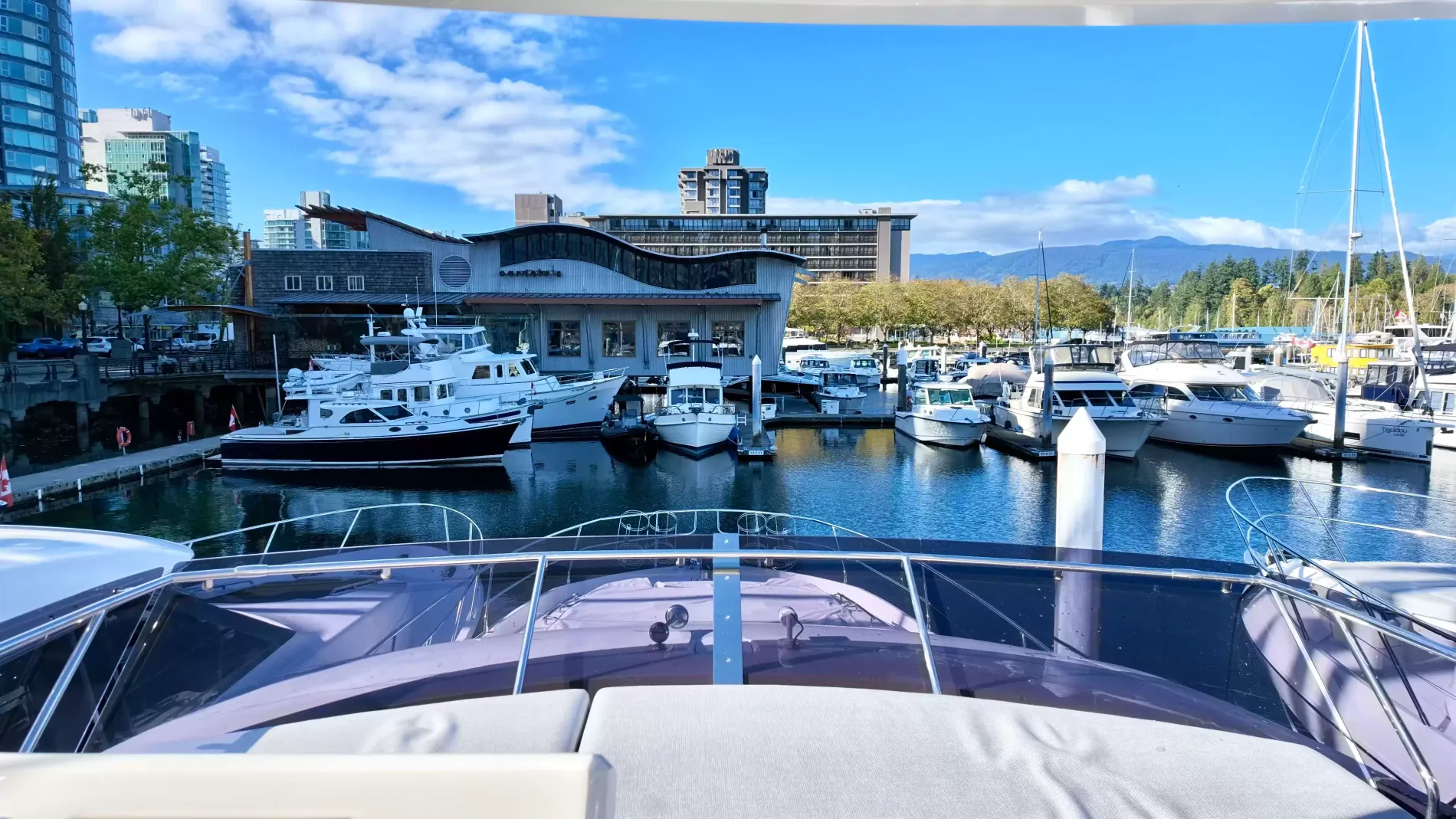 Pre-Owned 2022 Prestige 590 Fly for Sale | Vancouver, BC | M&P Yacht Centre | 697bac93f6038689a0043c9e