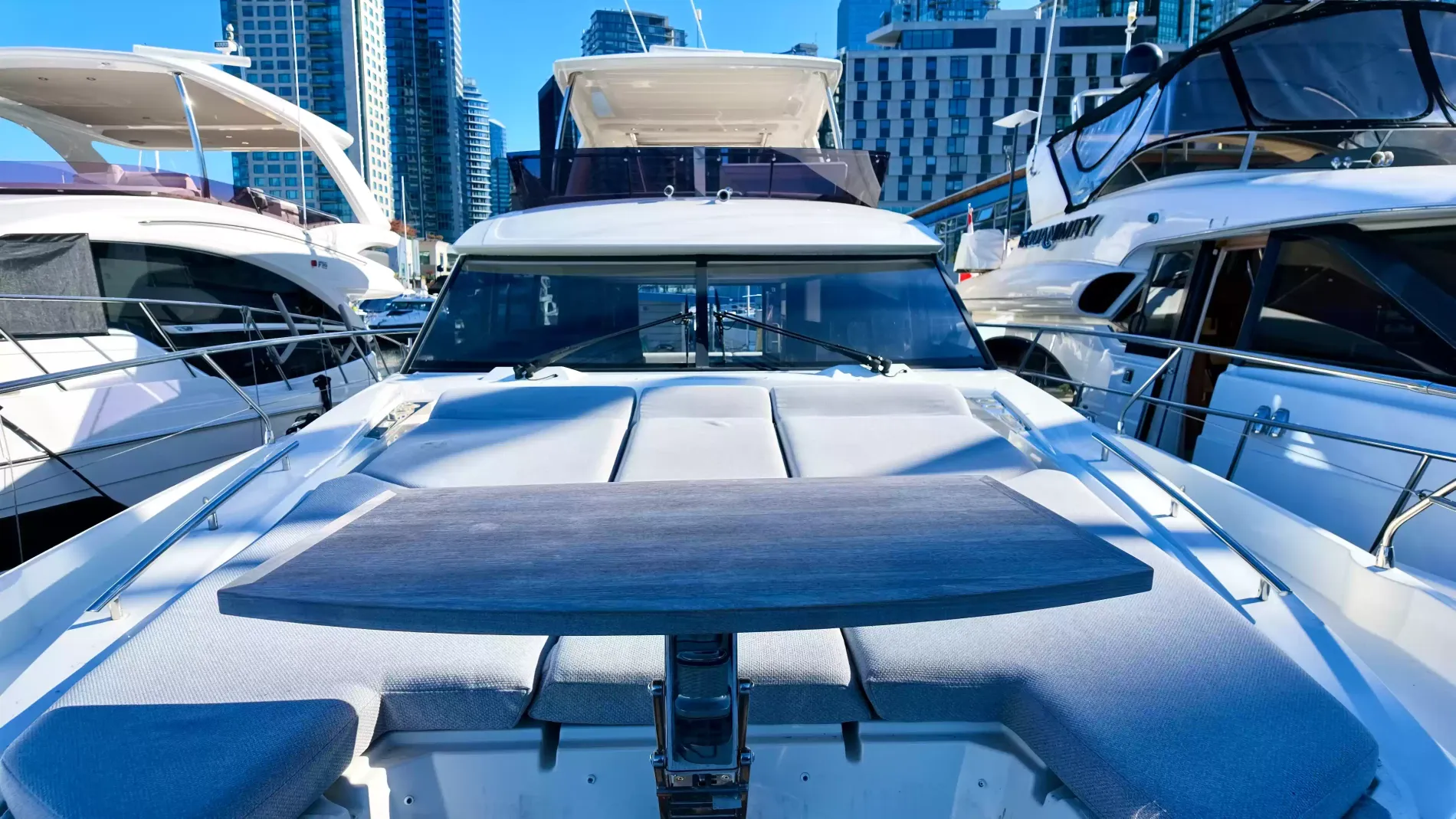Pre-Owned 2022 Prestige 590 Fly for Sale | Vancouver, BC | M&P Yacht Centre | 697bac93f6038689a0043c9e