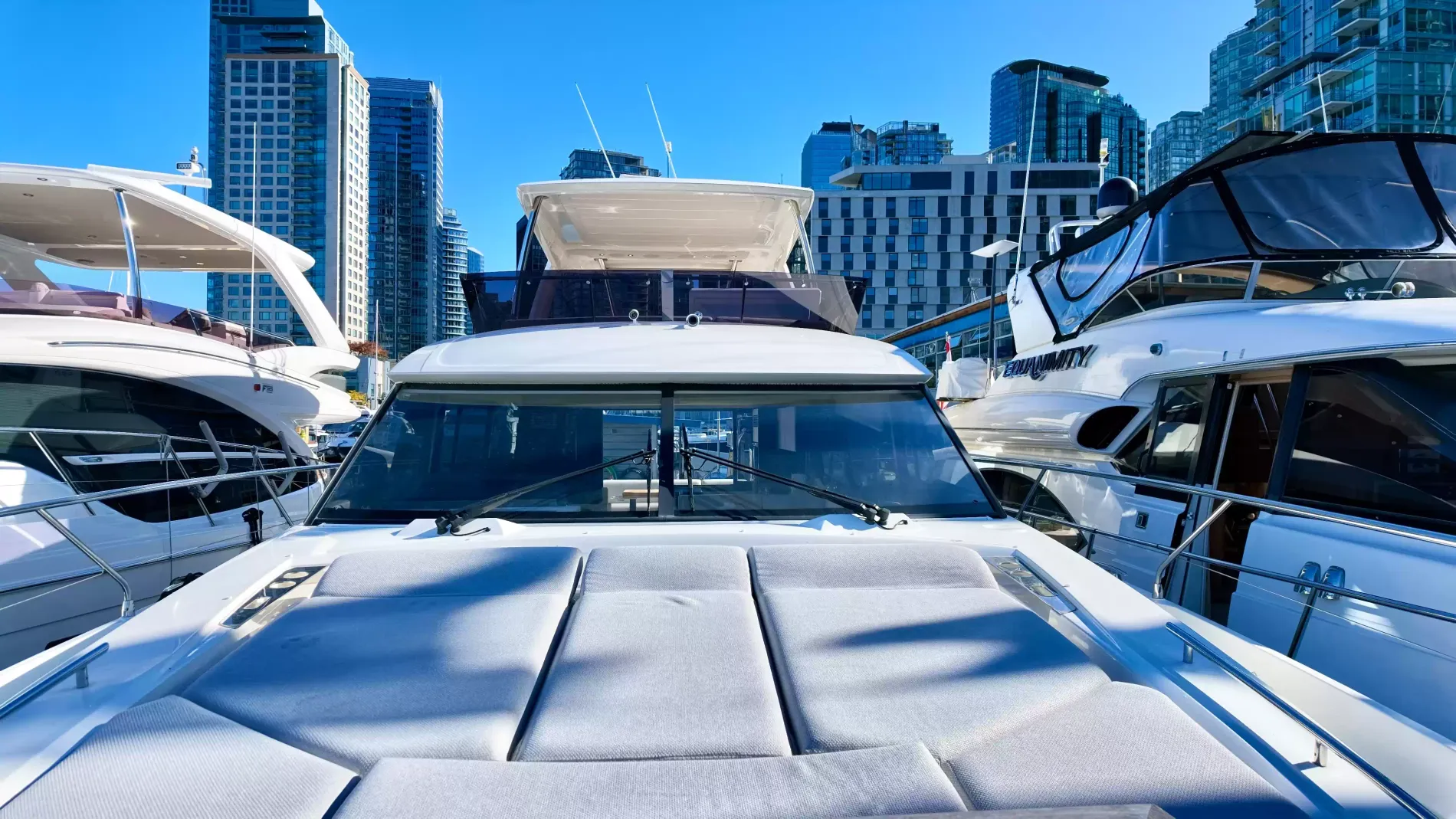 Pre-Owned 2022 Prestige 590 Fly for Sale | Vancouver, BC | M&P Yacht Centre | 697bac93f6038689a0043c9e