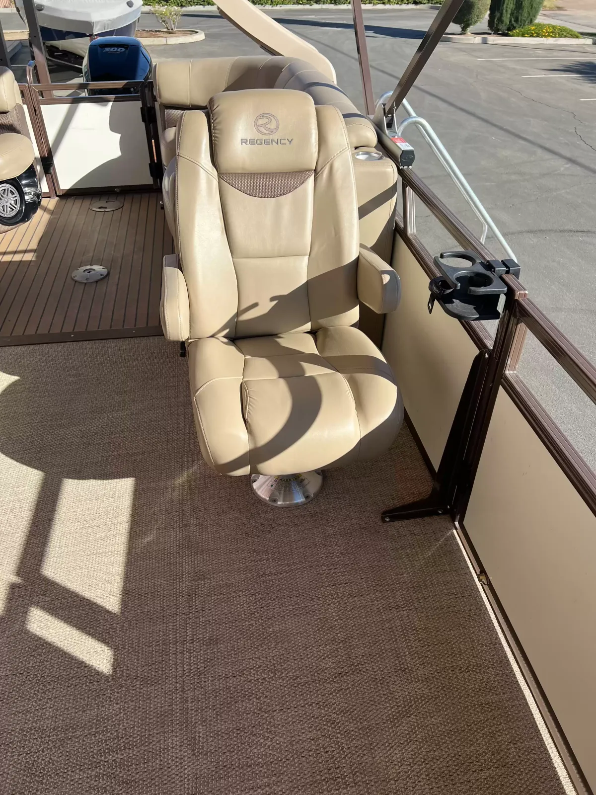 2017 Regency 254 LE-11