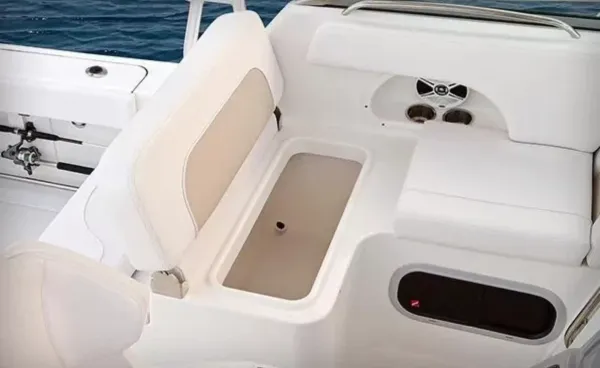 2015 Robalo R305 WALKAROUND detail image 7