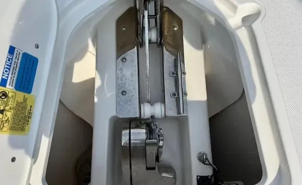 2019 Pursuit DC 265 detail image 28