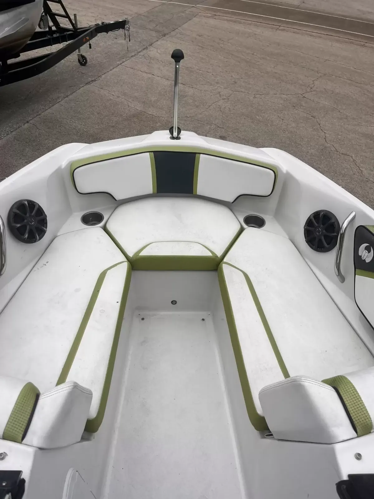 boat-carouselImage-image