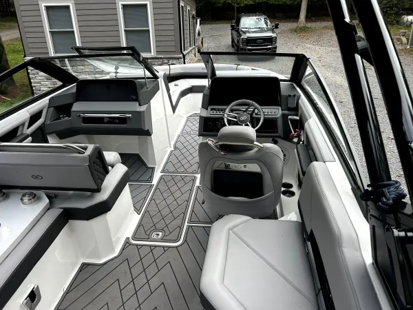 Boat Thumbnail 4
