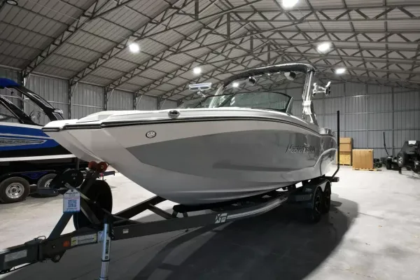 2027 Mastercraft XT22-14