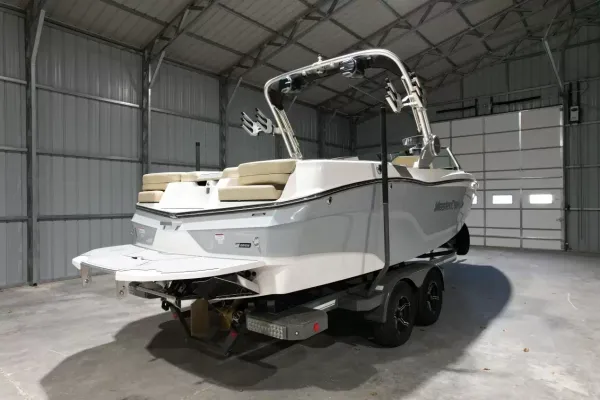2027 Mastercraft XT22-5