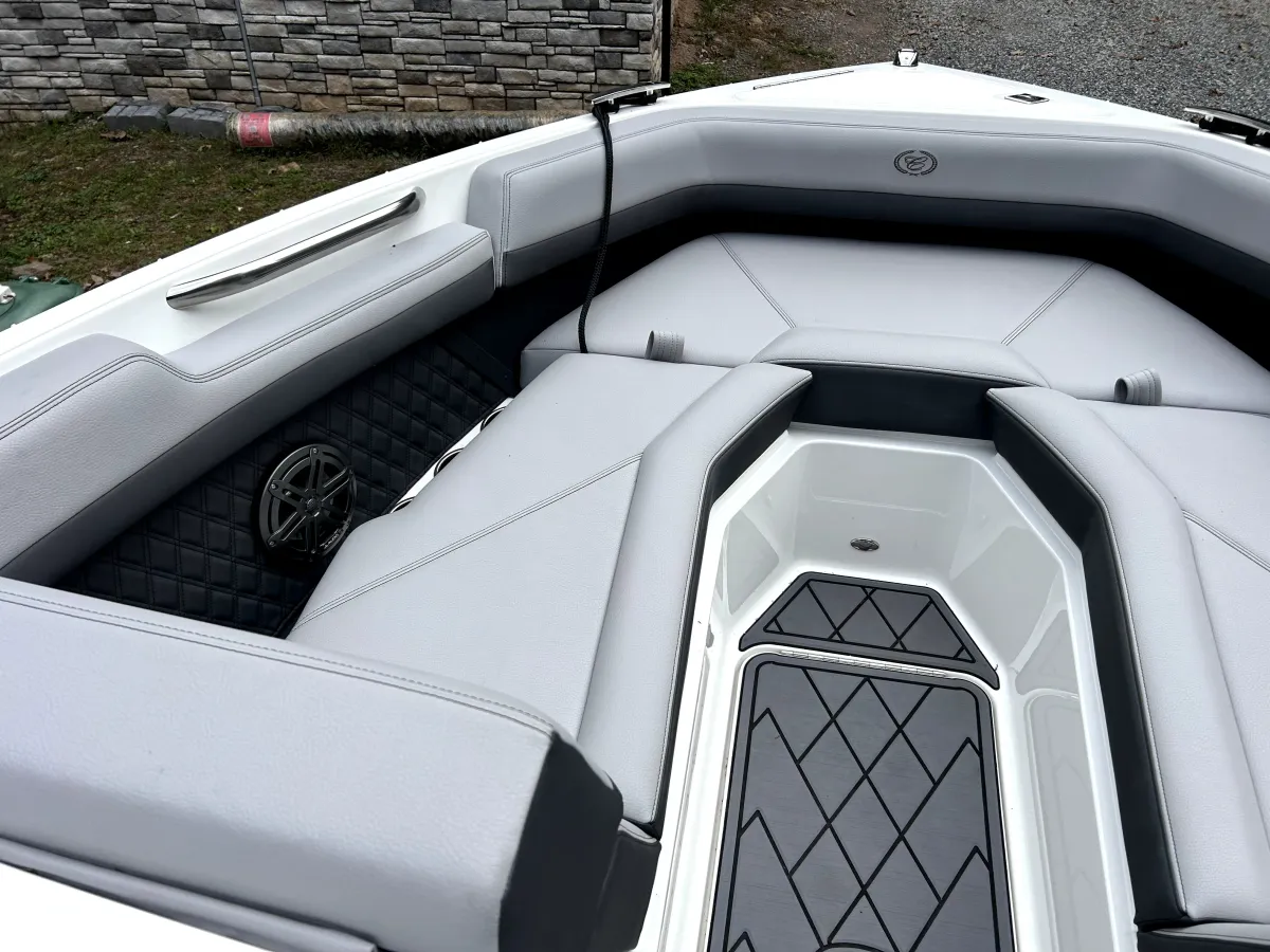 dummy-boat-img