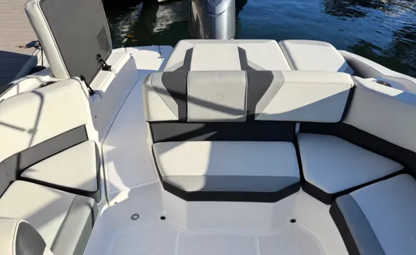 2025 Regal 21 OBX detail image 11