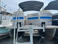 2019 Sylvan Mirage 8520 Cruise-1