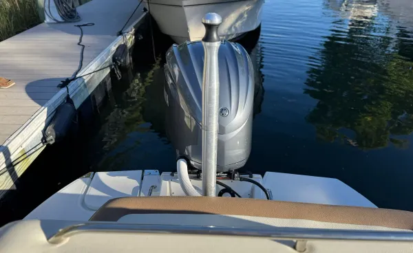 2022 Cobalt 23 SC detail image 9