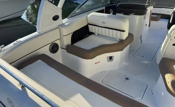 2022 Cobalt 23 SC detail image 11