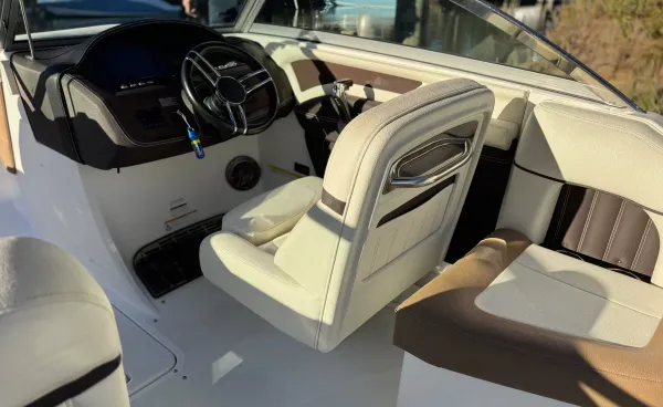 2022 Cobalt 23 SC detail image 20