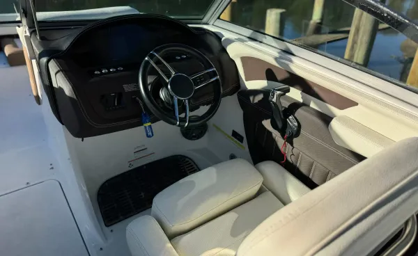 2022 Cobalt 23 SC detail image 26