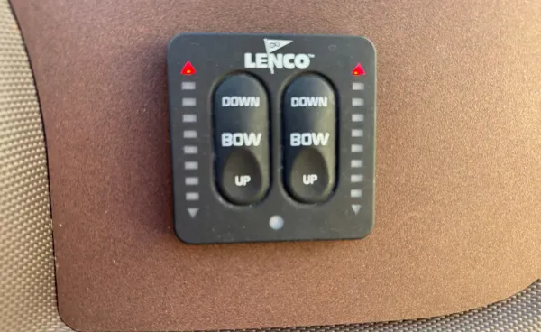2022 Cobalt 23 SC detail image 34