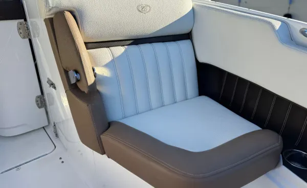 2022 Cobalt 23 SC detail image 41