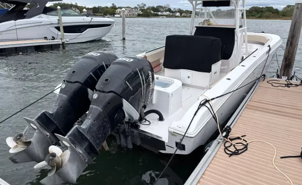 2018 Fountain 34 CC detail image 2