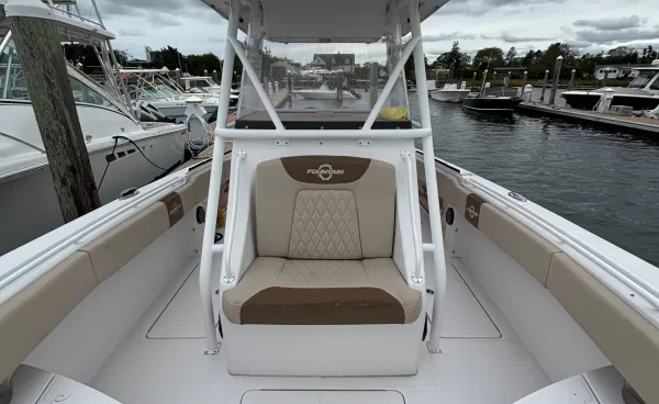 2018 Fountain 34 CC detail image 9