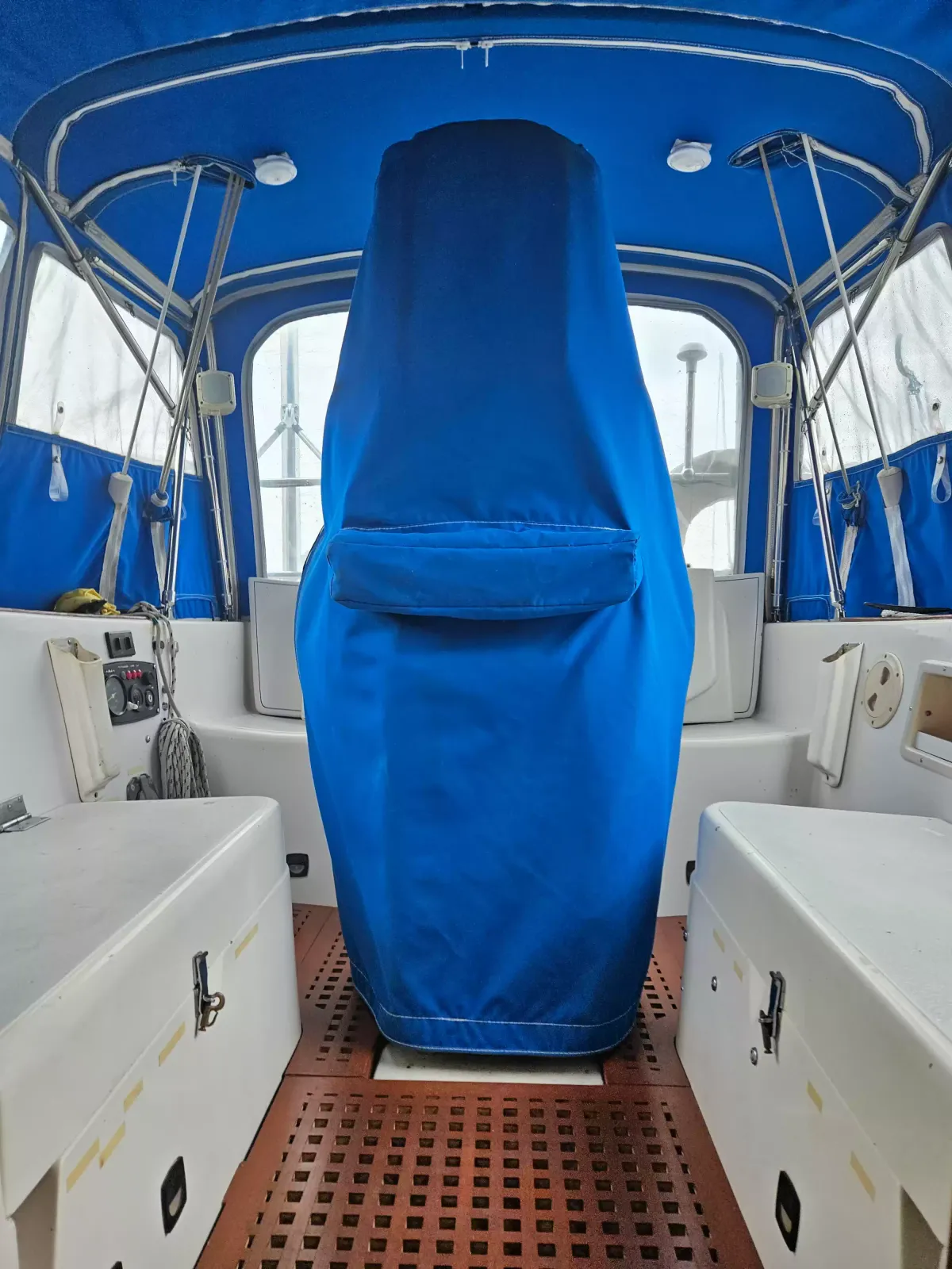 dummy-boat-img