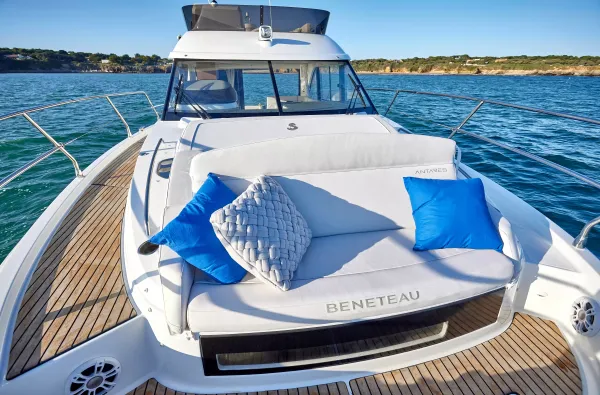 Beneteau Antares 12 2026-13